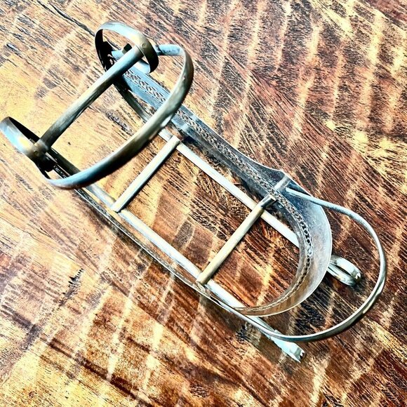 Vintage Hammered Metal Decorative Sleigh Wine Holder - Picture 4 of 7